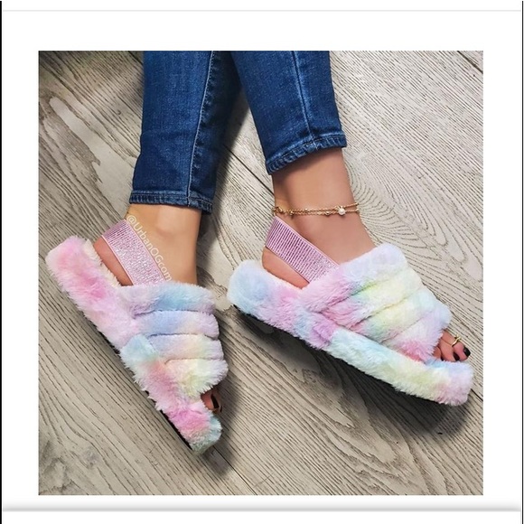 Meet your Posher, Dinah - Picture 1 of 1